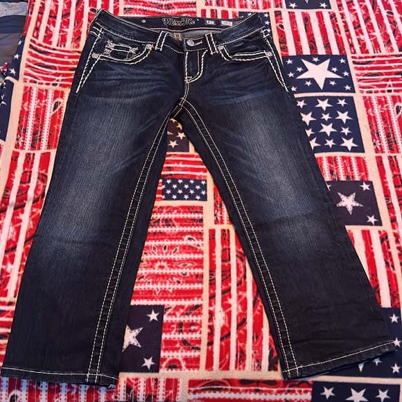 Miss Me Signature Cuffed Capri Size 27 - Picture 3 of 3